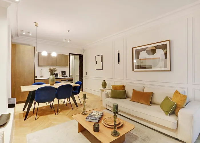 Pick A Flat - Champs Elysées Serviced Apartments