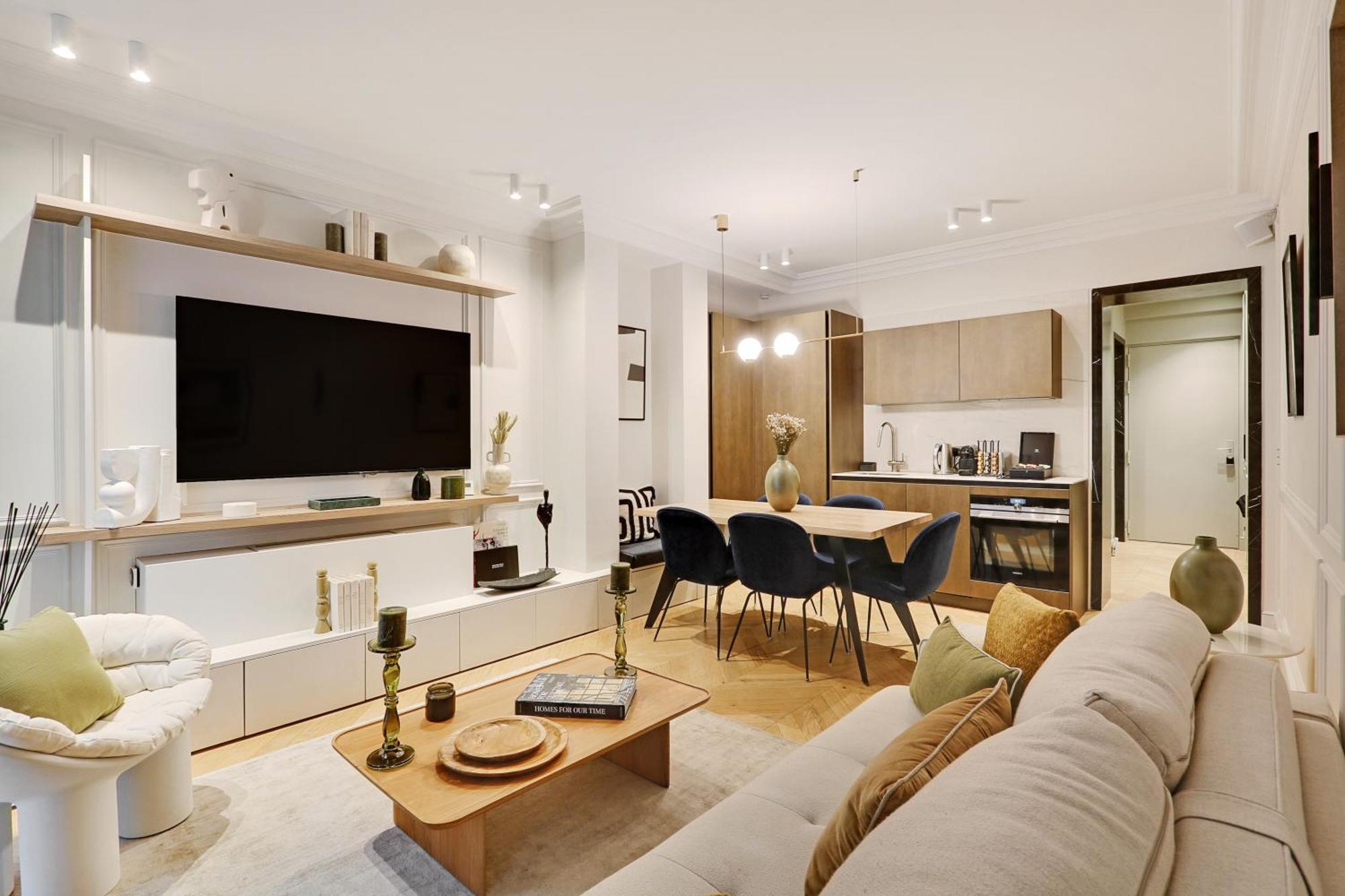 Pick A Flat - Champs Elysées Serviced Appartement