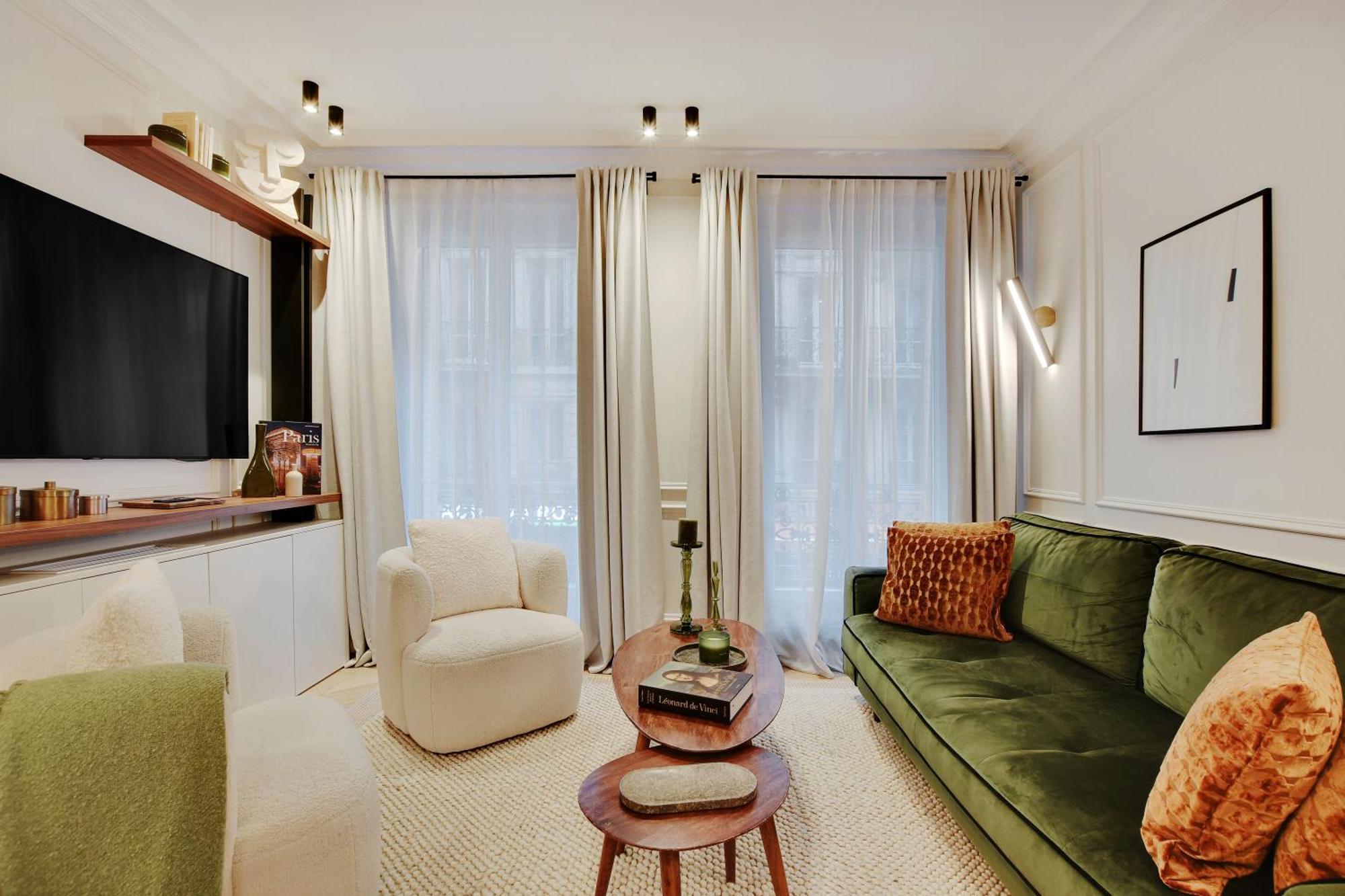 Pick A Flat - Champs Elysées Serviced Appartement
